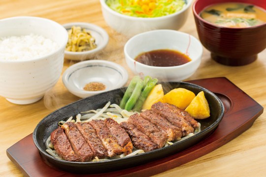 ビーフステーキ定食
