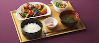 鶏唐揚げと野菜の甘酢あんかけ膳