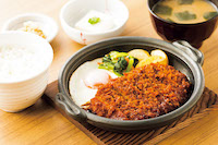 味噌かつ煮定食